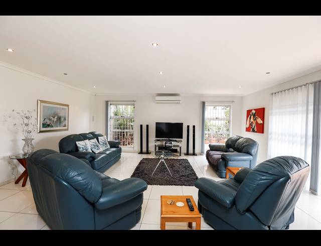 4 BEDROOM HOUSE FOR SALE IN SUNNINGDALE